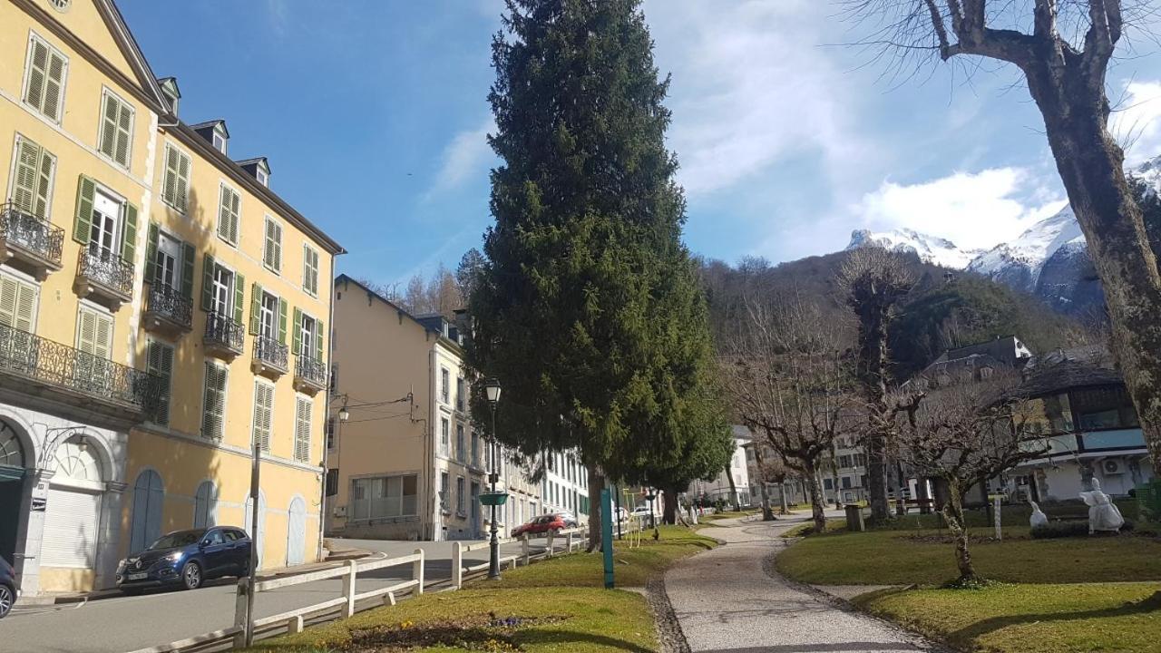 Vaste Appartement, Lumineux, 8 Couchages Eaux-Bonnes Luaran gambar